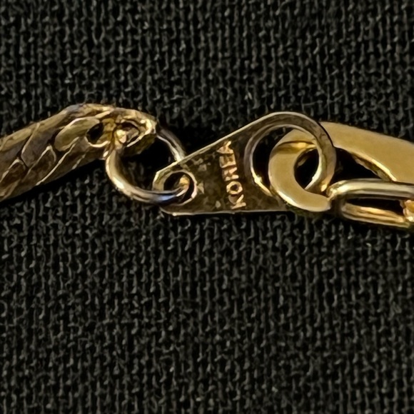 American Showcase Chain - Picture 4 of 6